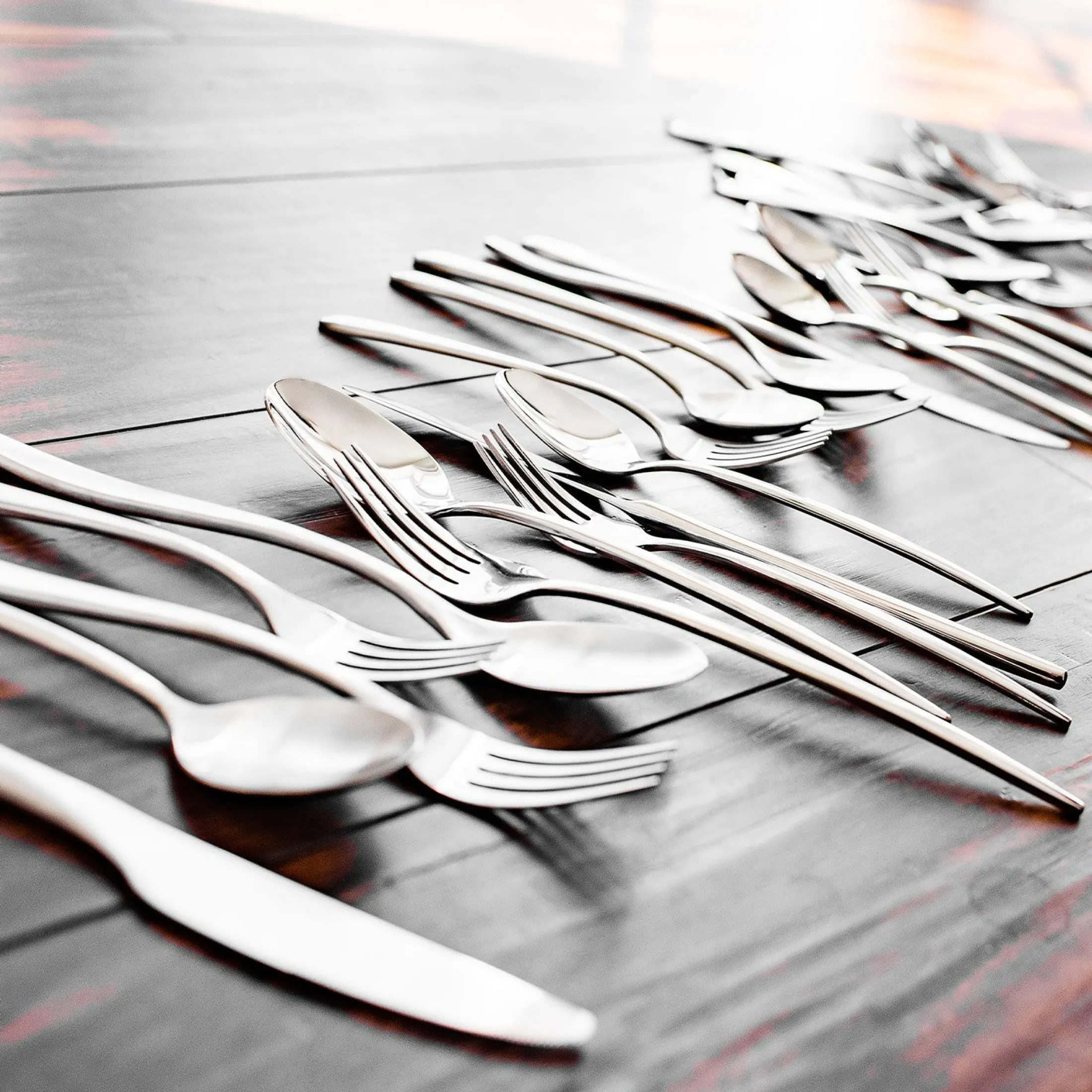 Averie Satin 20-Piece Flatware Set