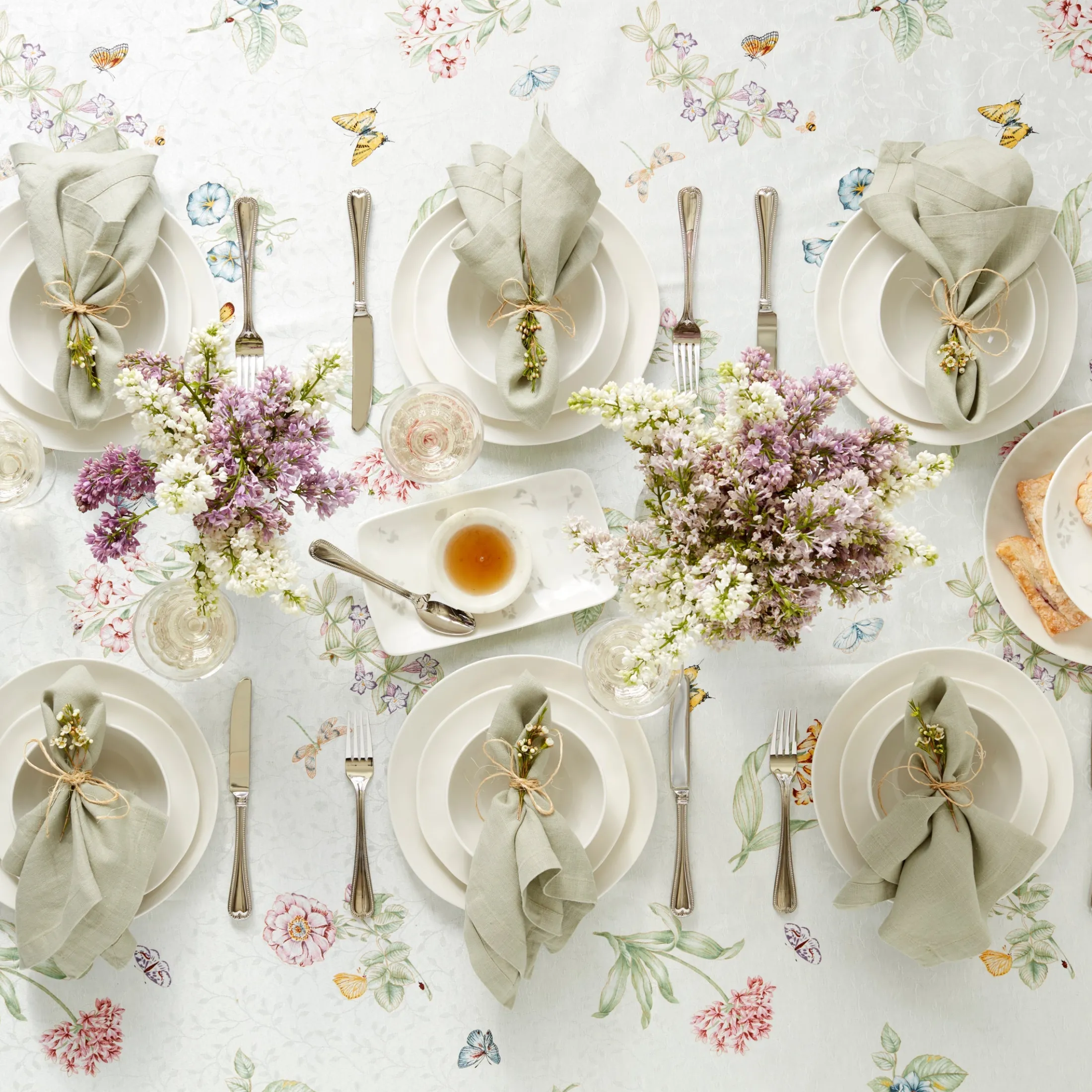 Bay Colors White 12-Piece Dinnerware Set