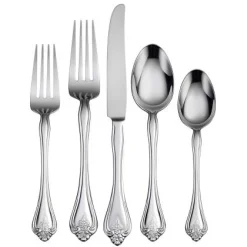 Boutonniere 20-Piece Flatware Set