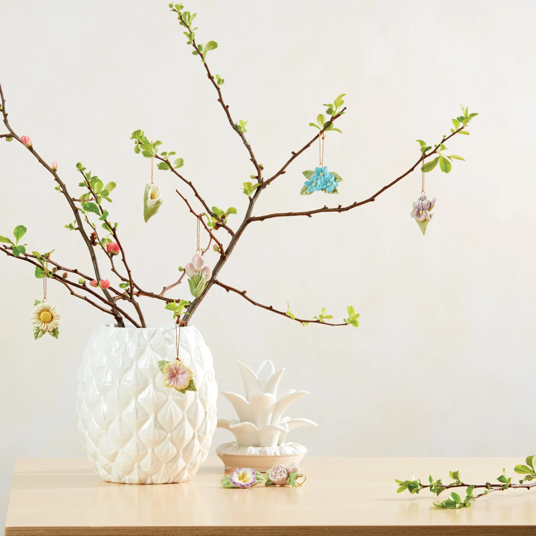 Celebrate Flowers 10-Piece Mini Ornament Set