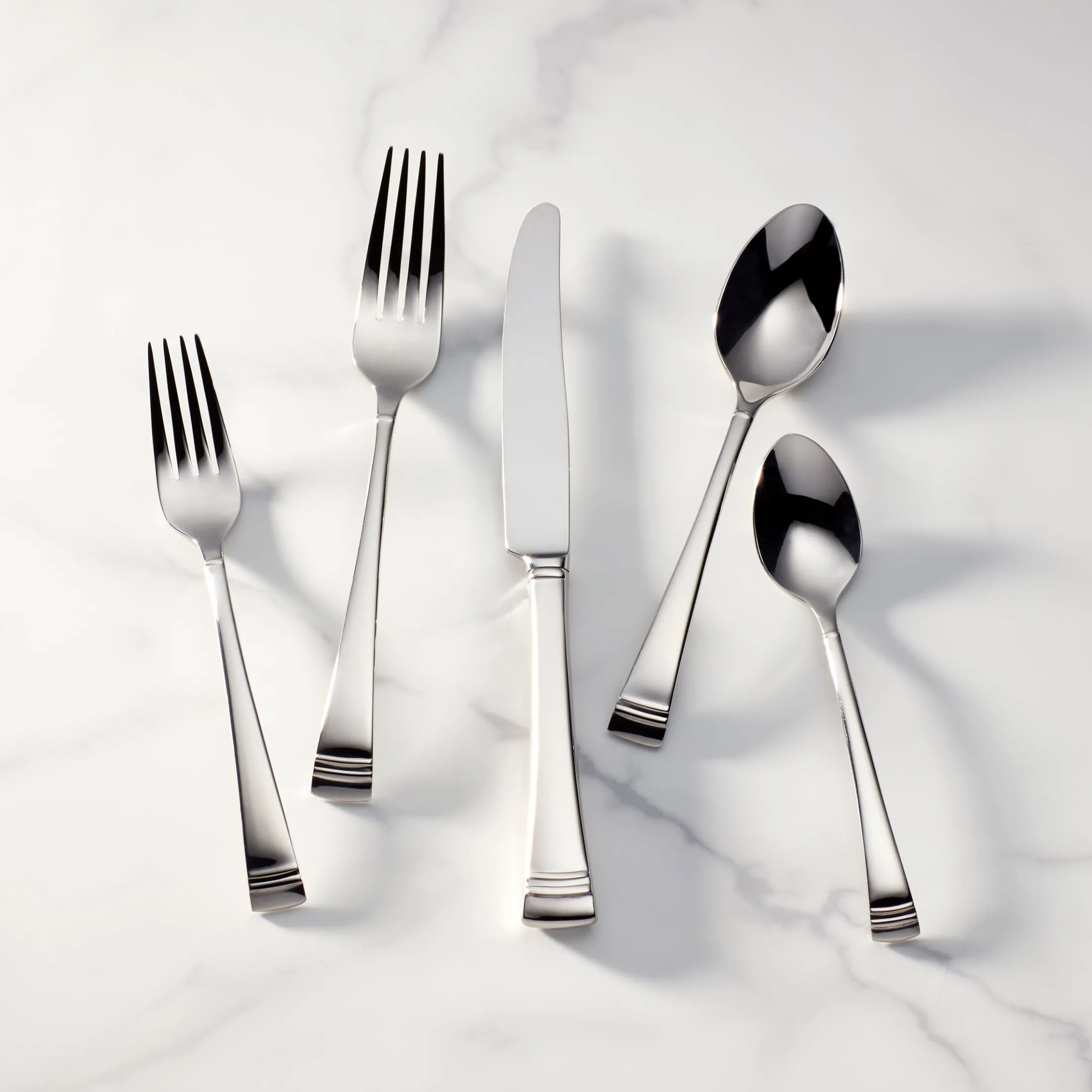 Federal Platinum 20-Piece Flatware Set
