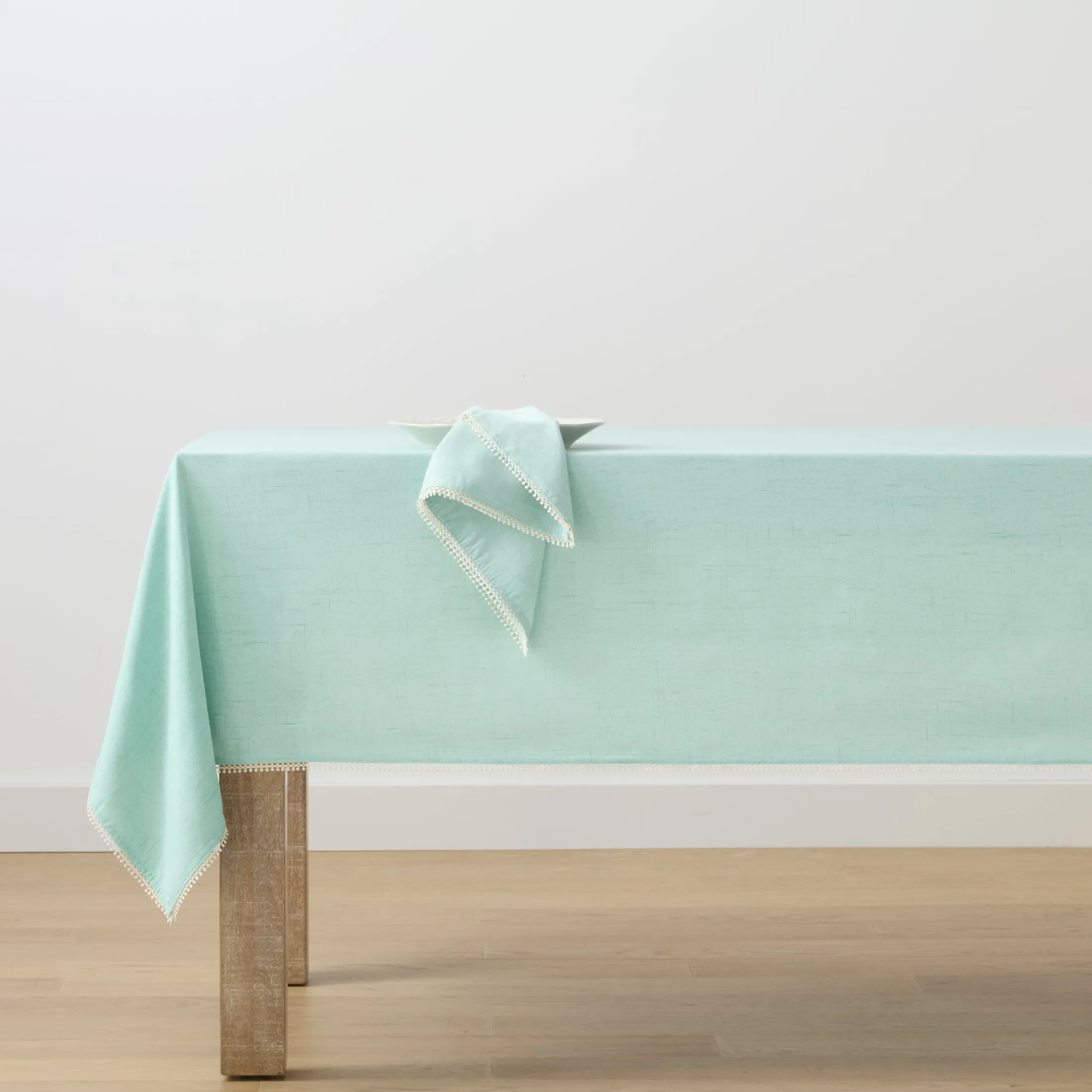 French Perle Ice Blue 60x84 Tablecloth