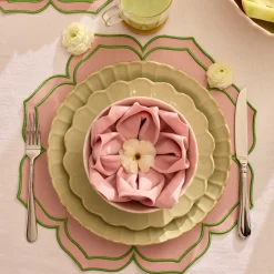 French Perle Scallop Matcha 24-Piece Dinnerware Set