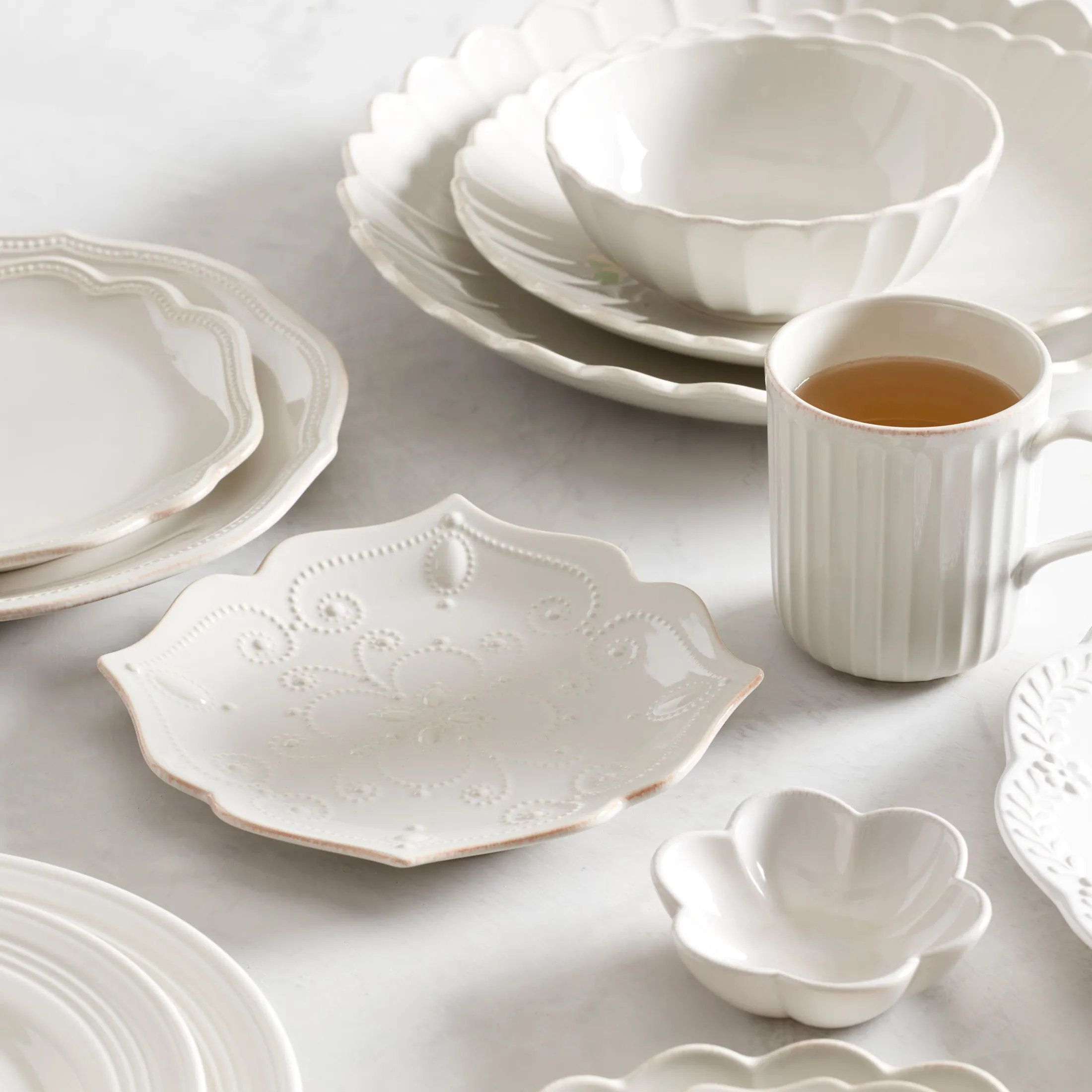 French Perle Scallop White Mini Dish
