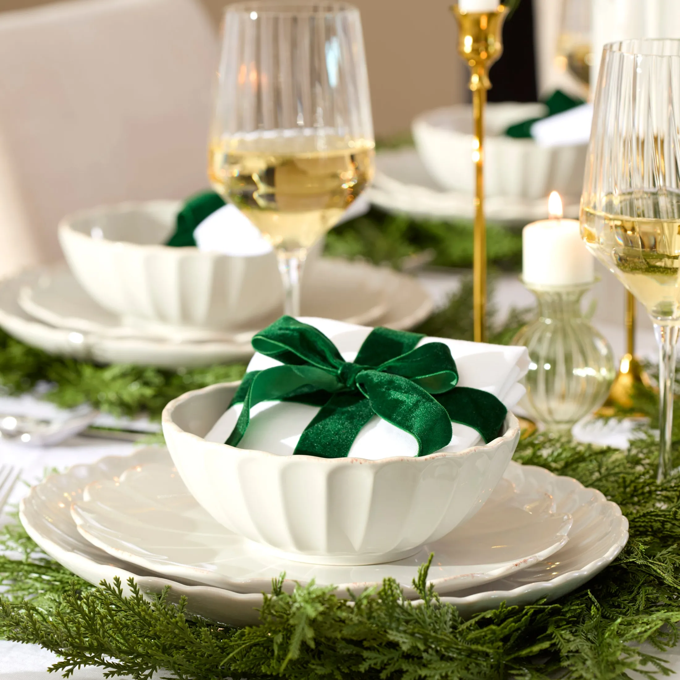 French Perle Scallop White 12-Piece Dinnerware Set
