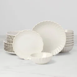 French Perle Scallop White 24-Piece Dinnerware Set