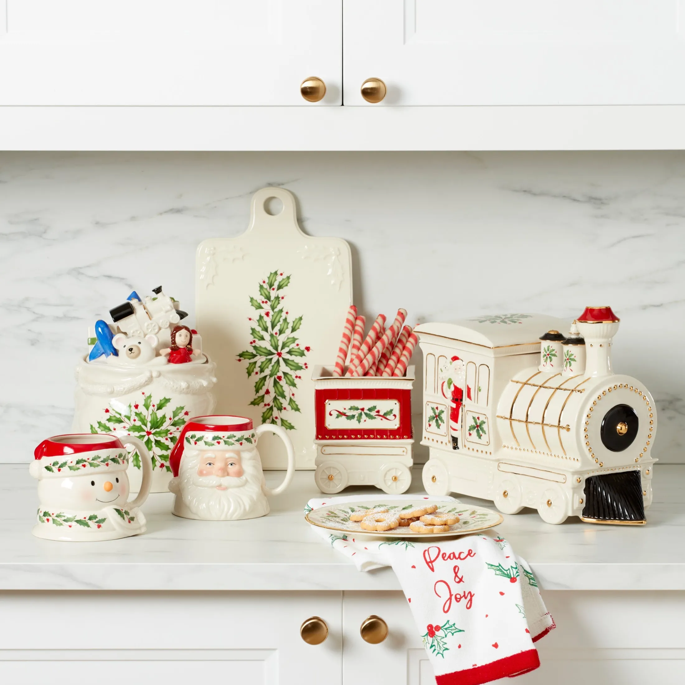 Holiday Train 5-Piece Serving Set
