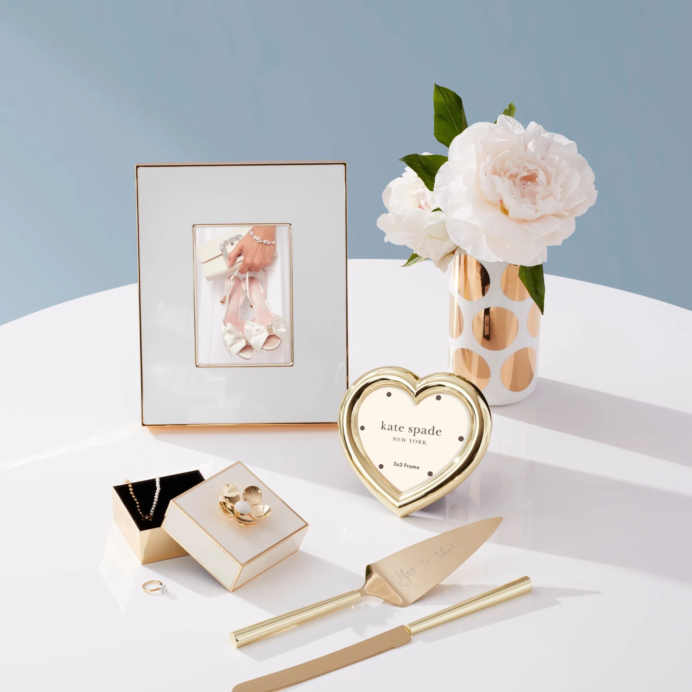 Make It Pop Gold Floral Box