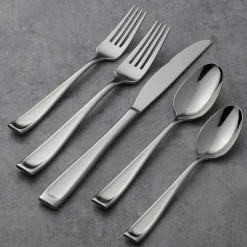 Moda 65-Piece Flatware Set