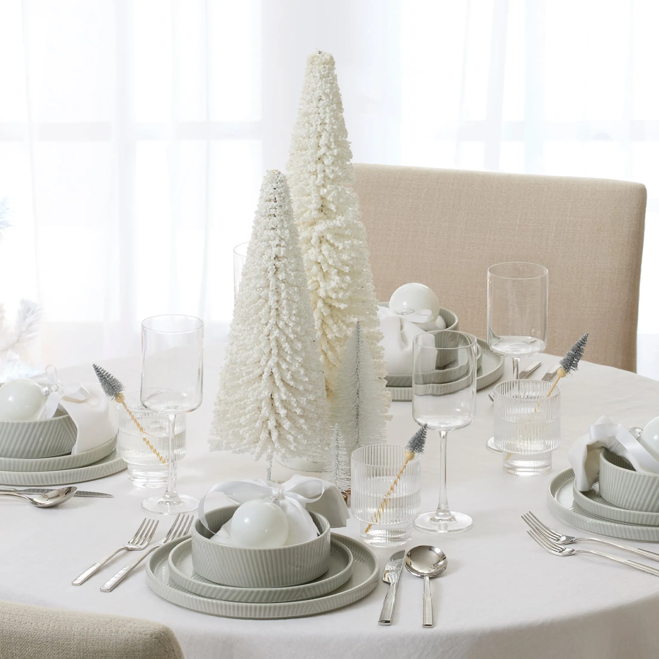 Modulus Vapor 16-Piece Dinnerware Set