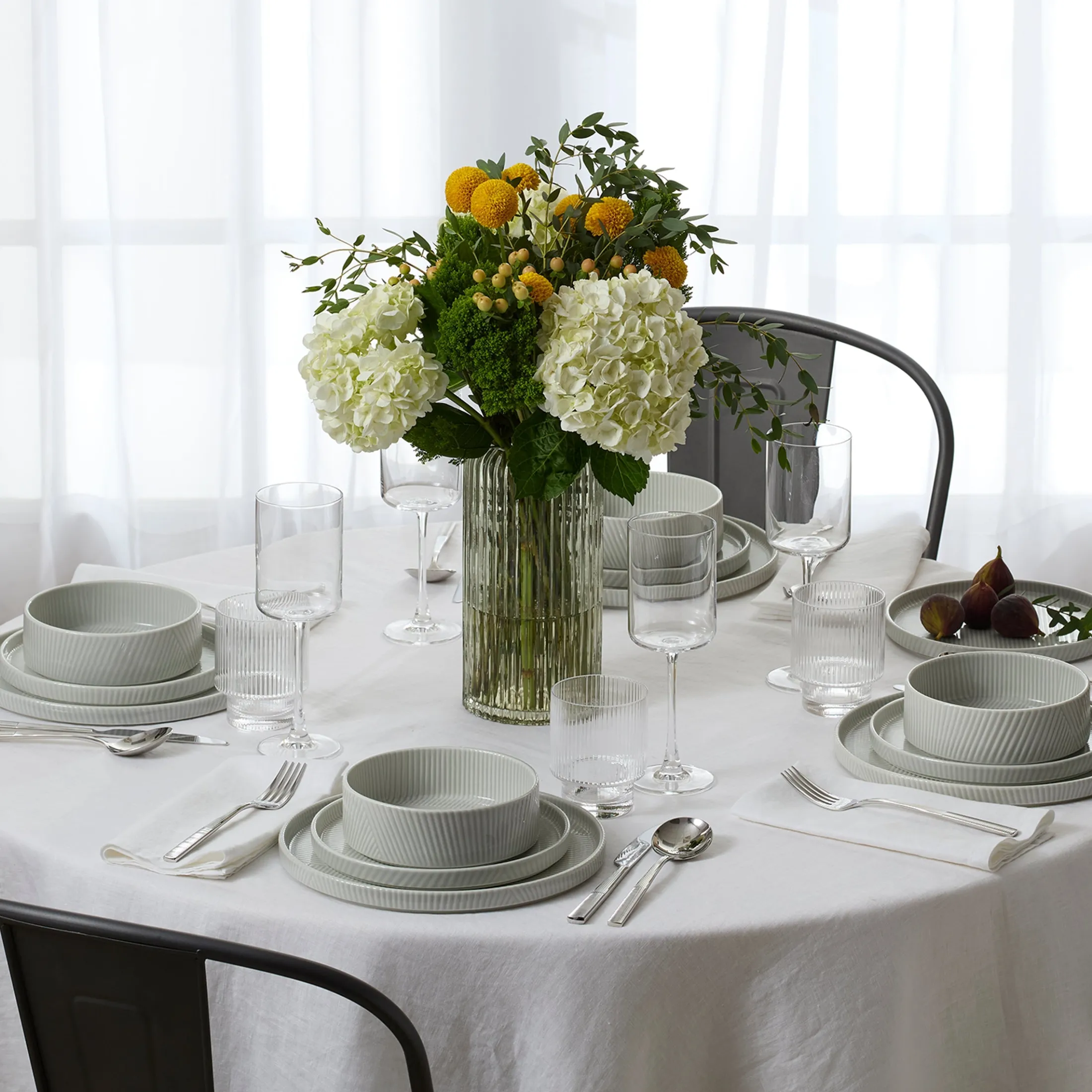Modulus Vapor 16-Piece Dinnerware Set