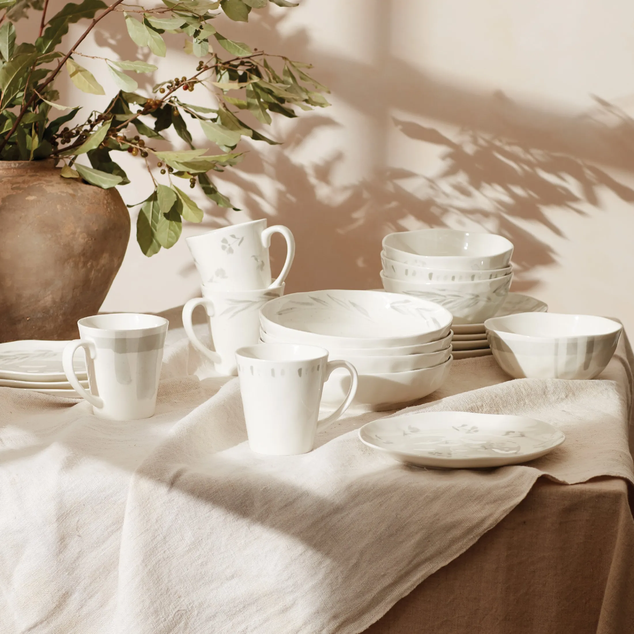 Oyster Bay 12-Piece Dinnerware Set