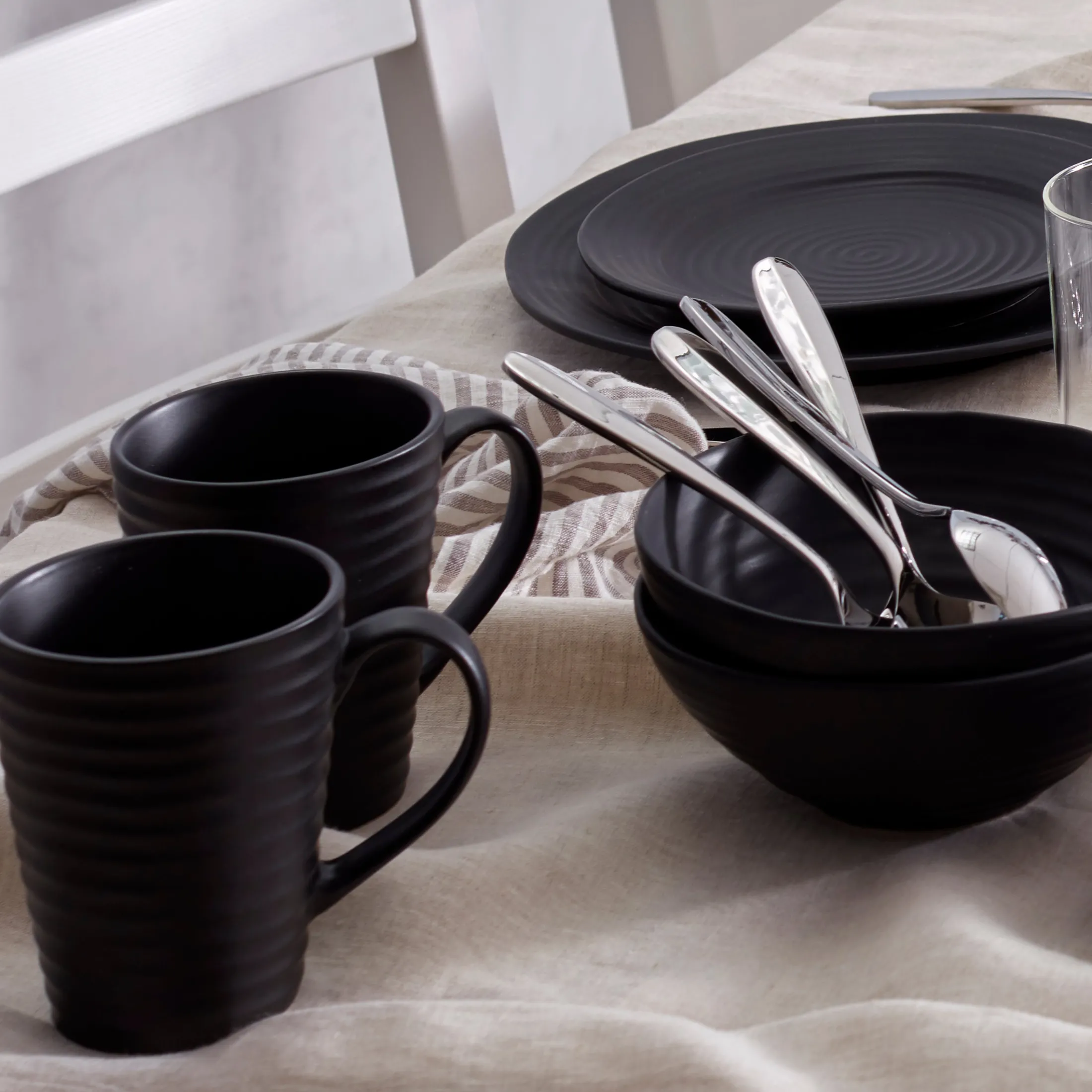 Ridge Black Mugs, Set of 4