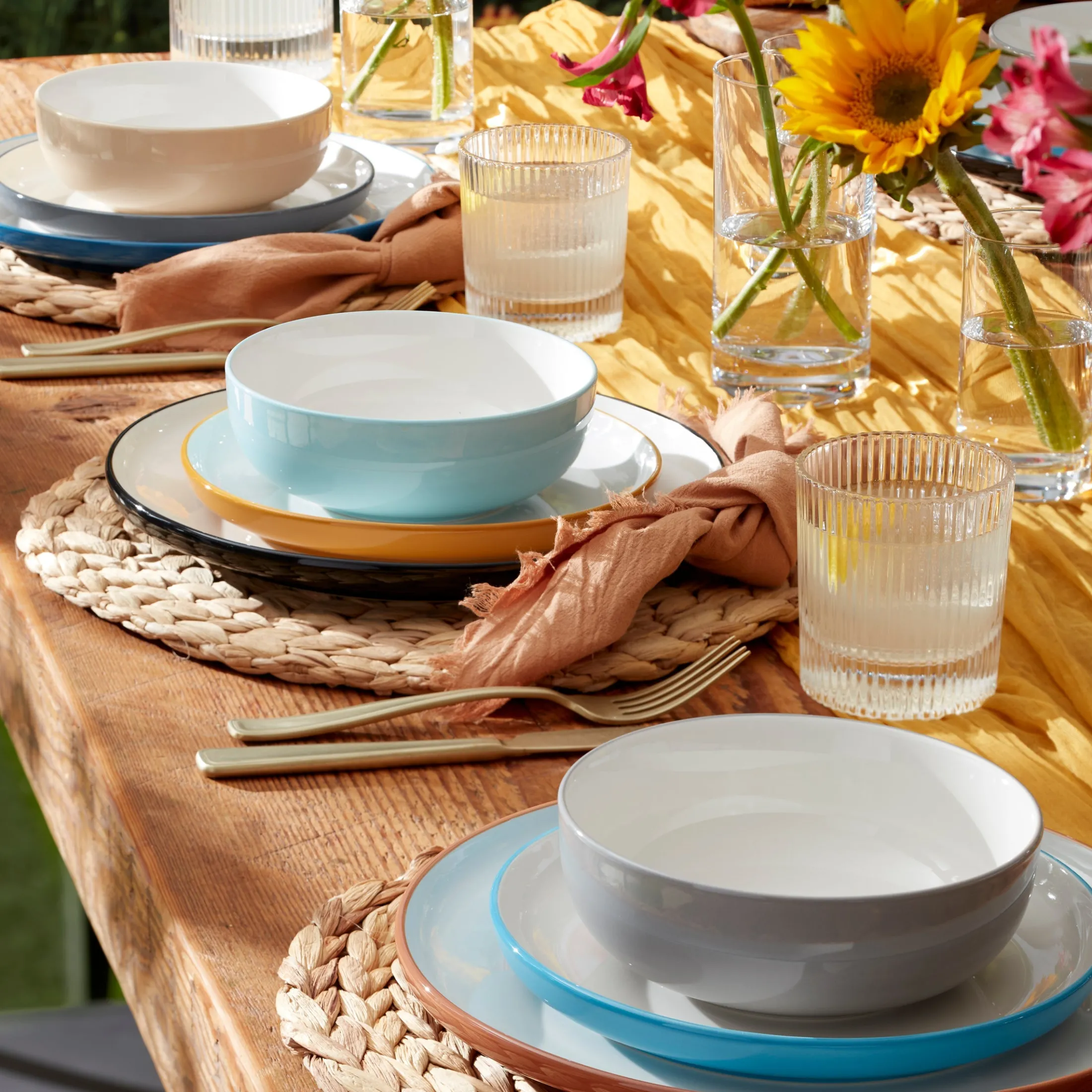24 Seven Colors Pumice 12-Piece Dinnerware Set