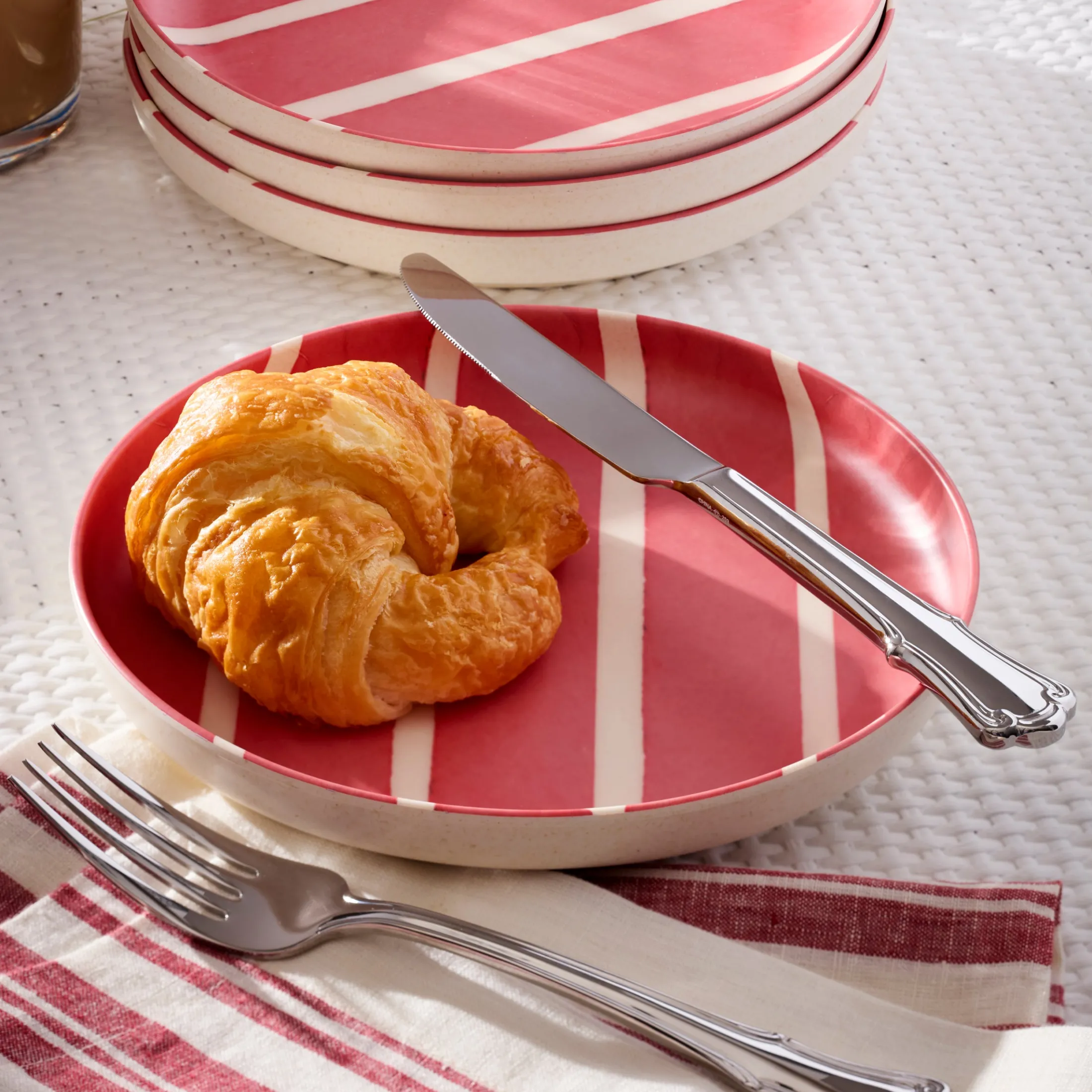 24 Seven Melamine Aweigh We Go 24-Piece Dinnerware Set