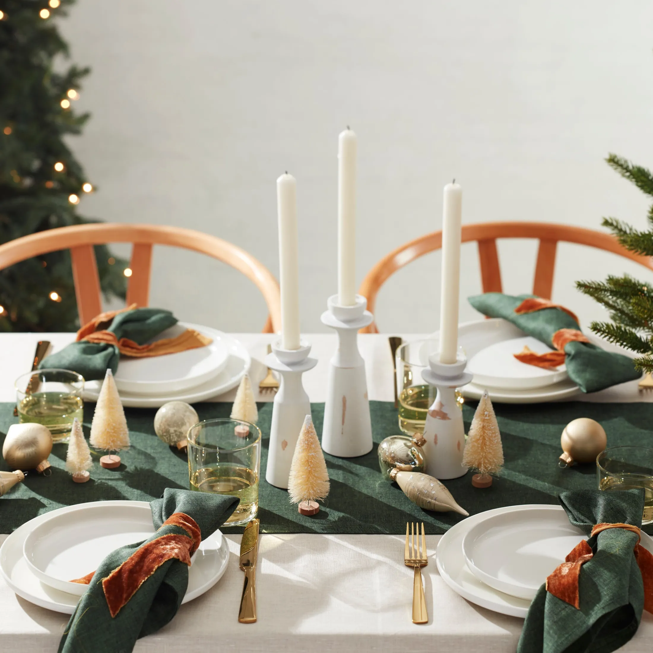 24 Seven White 18-Piece Dinnerware Set