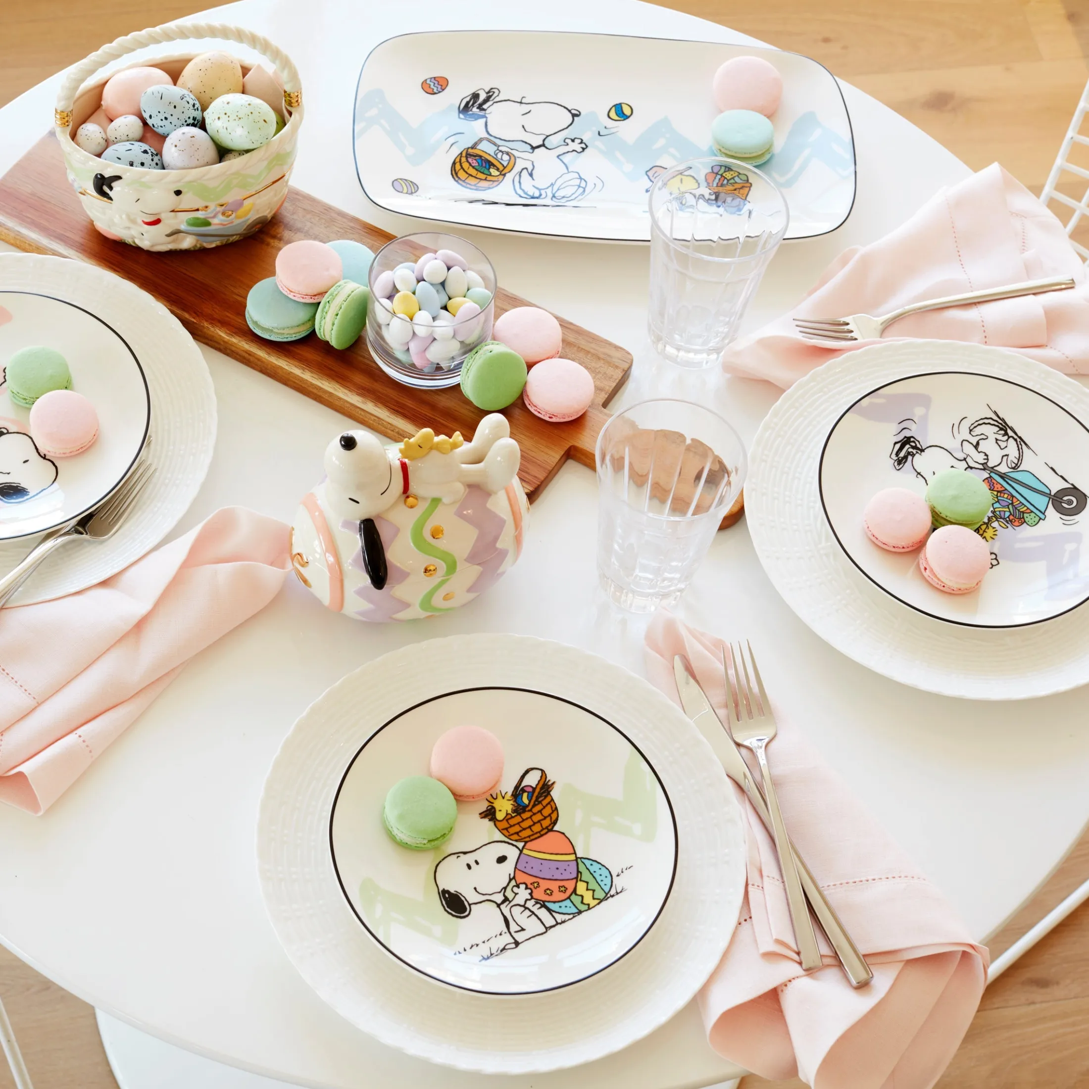 Snoopy Easter Accent Plates, Set of 4