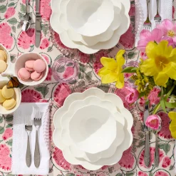 Studio 1414 Scallop 12-Piece Dinnerware Set